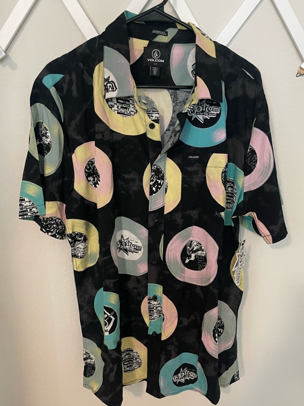 Volcom Men’s Black Short-Sleeve Graphic Button-Up Shirt - Pastel Circles